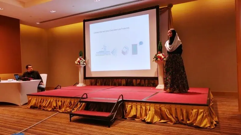 Suasana penjurian kategori Private Sector dari Asean ICT Award dengan presentasi dibawakan Global Business Partner Cubeacon, Girly Saputri, di Novotel Yangoon, Myanmar. (Sumber: Istimewa)