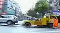 Mobil Derek, Kok Malah Di Derek