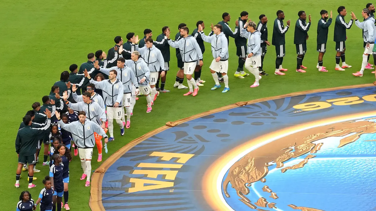 Foto: Perlakuan Spesial Bendera Arab Saudi saat Seremoni sebelum Laga di Piala Dunia 2026