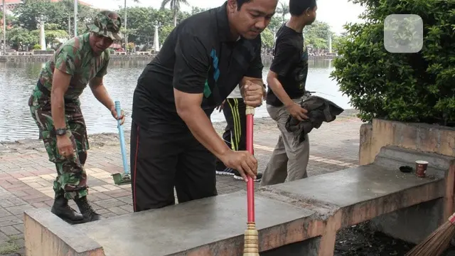 Gerhana Bulan Bangkitkan 'Hantu' di Semarang