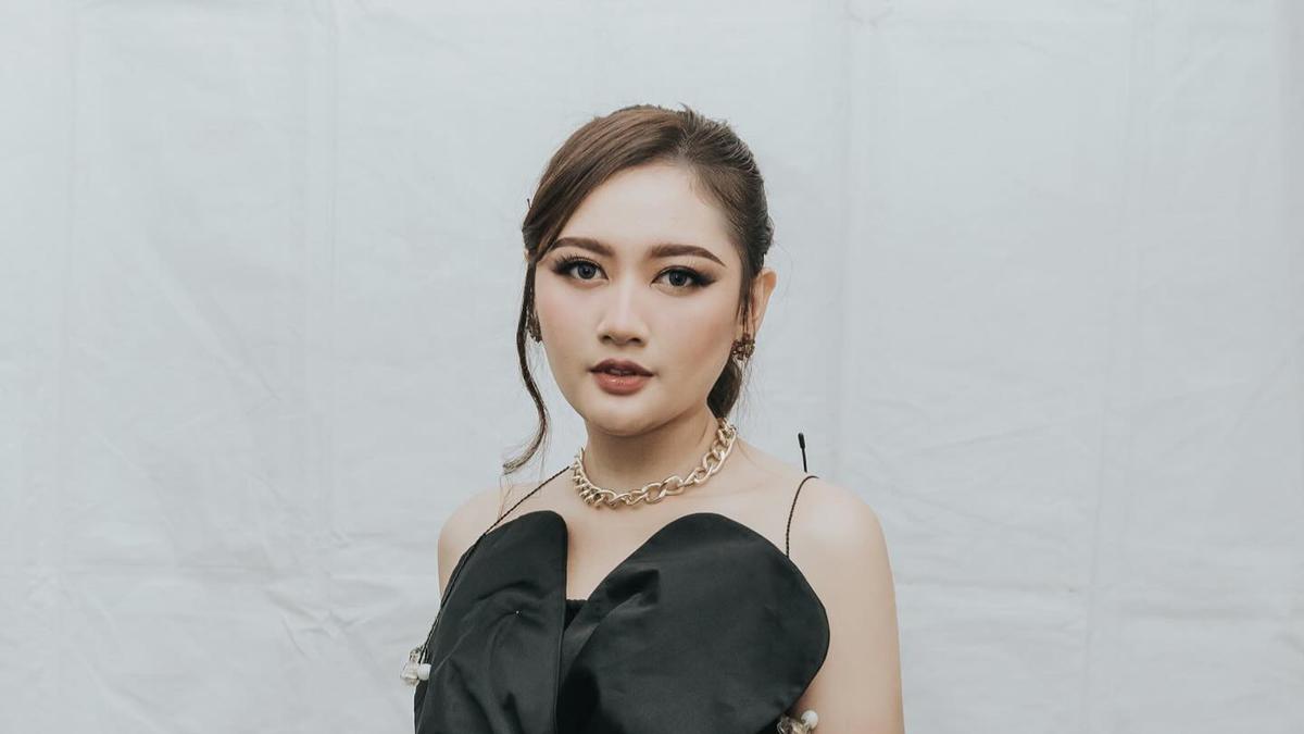 Meiska Adinda Curhat Susahnya Coding untuk Susun Skripsi, Berharap Lulus dengan Hasil Memuaskan