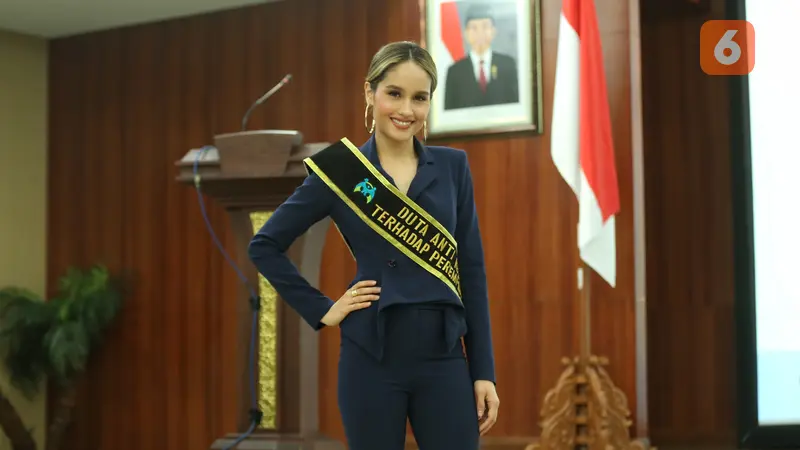 [Fimela] Cinta Laura Jadi Duta