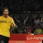 Ganda putra Indonesia, M Ahsan/Hendra Setiawan berteriak saat laga melawan Liu Xiaolong/QiuZihan(Tiongkok) di final Total BWF World Championships 2015, Jakarta, Minggu (16/8/2015). Ahsan/Hendra unggul 21-17, 21-14. (Liputan6.com/Helmi Fithriansyah)