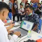 Warga Surabaya mengantre untuk aktivasi Identitas Kependudukan Digital (IKD) atau KTP digital. (Istimewa)