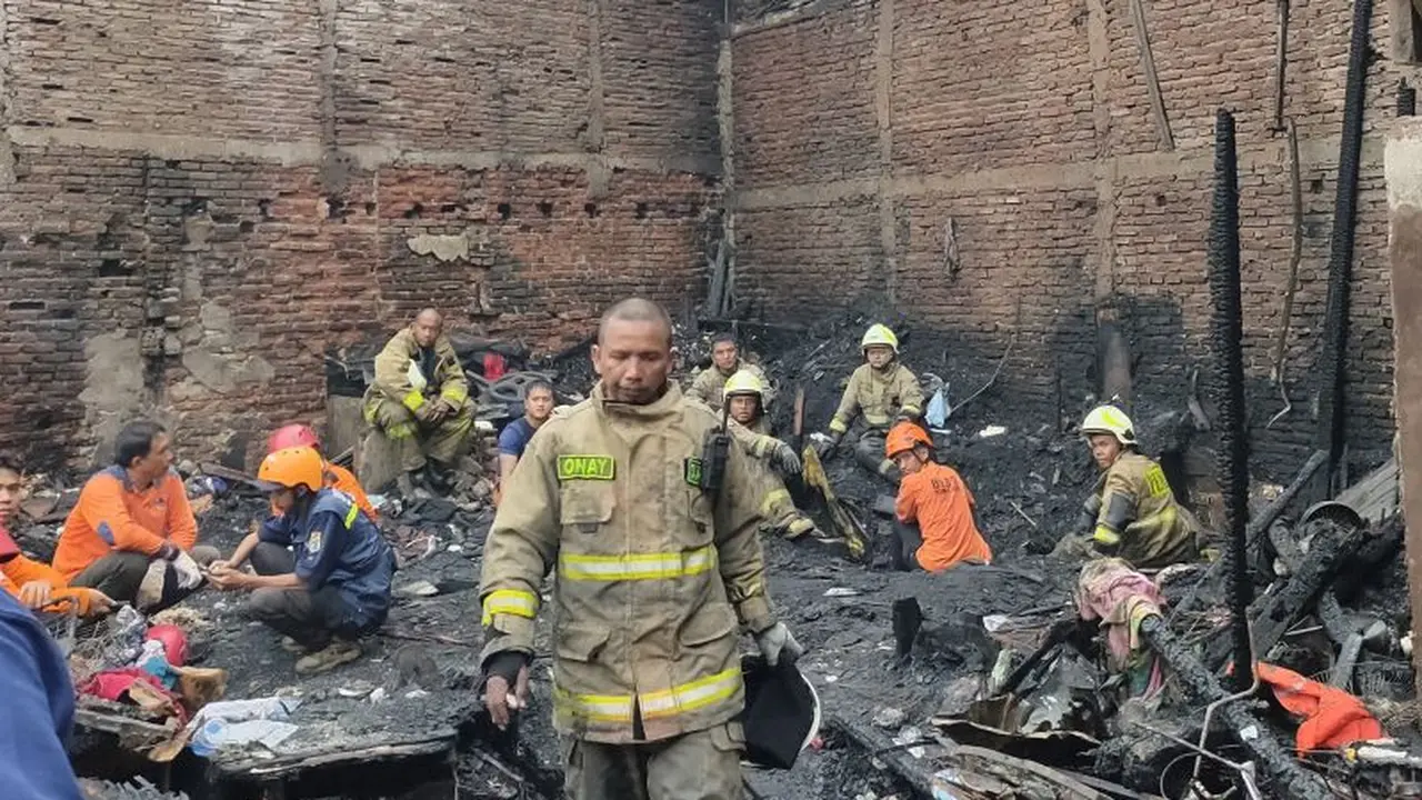 Lima rumah di Tambora terbakar