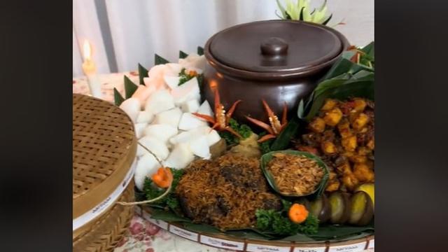 Mengintip Menu Buka Puasa di Rumah Krisdayanti, Disebut Seperti Gelar Acara Syukuran.  foto; TikTok @anggiiiiiiiii30