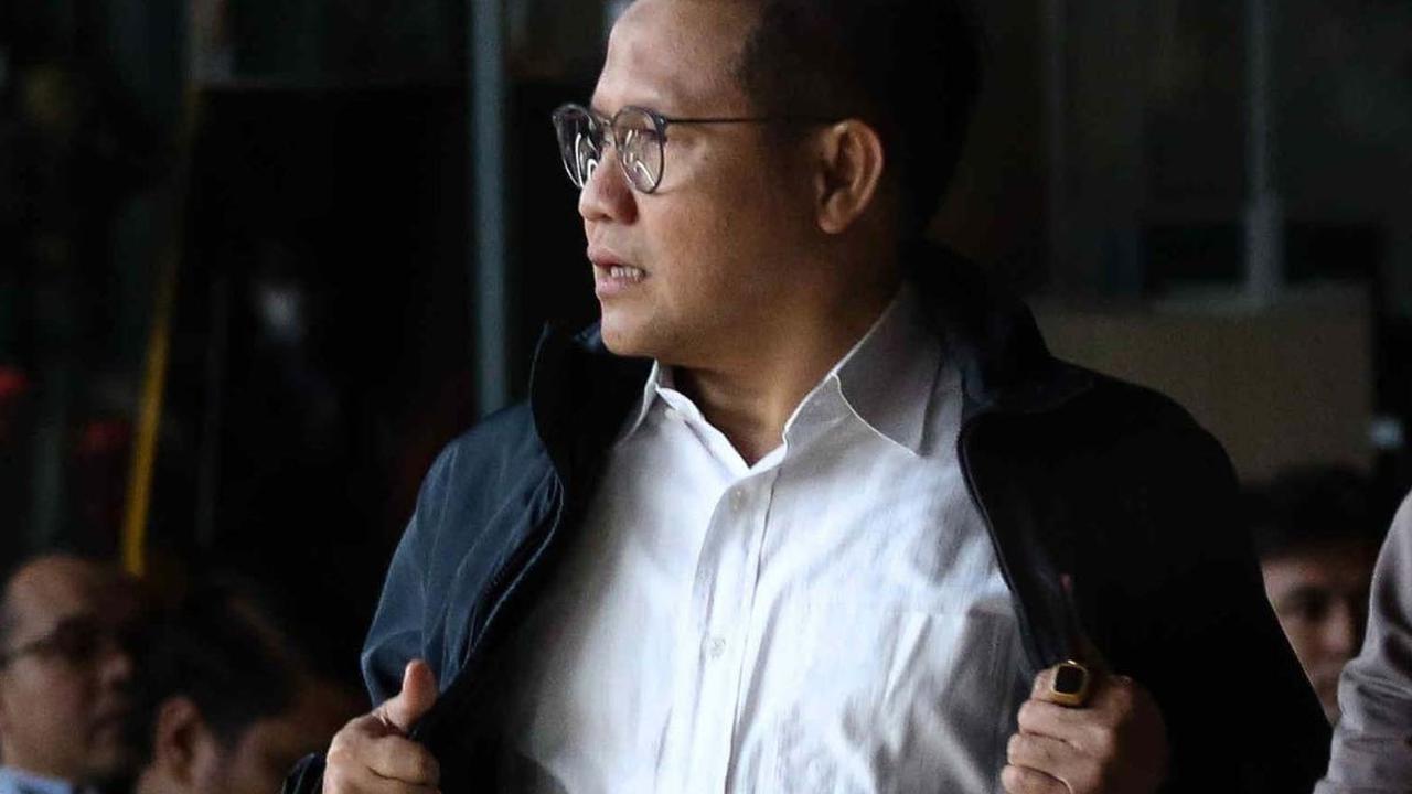 Ketua Umum Partai Kebangkitan Bangsa (PKB) sekaligus bakal calon wakil presiden, Muhaimin Iskandar atau Cak Imin diperiksa KPK selama 5 jam sebagai saksi kasus dugaan korupsi di Kementerian Tenaga Kerja dan Transmigrasi (Kemenakertrans).<br>
