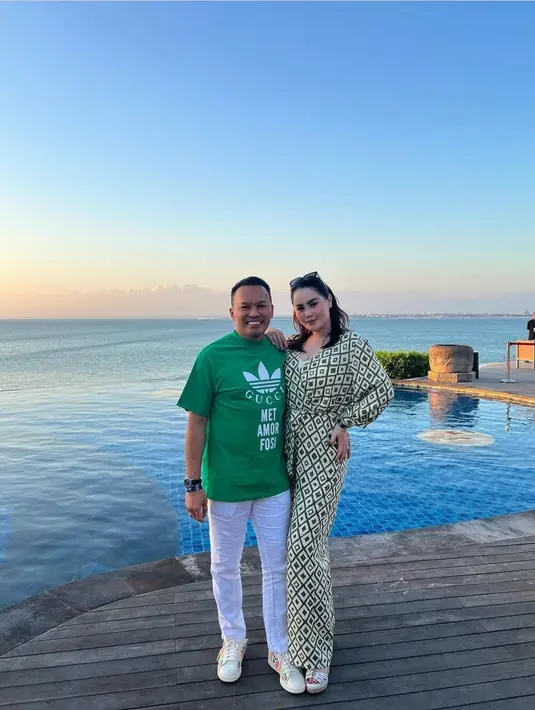 Wajar jika demikian, sosok Jennifer Dunn menjadi salah satu artis tanah air yang melakukan operasi bariatrik. Usai diet potong lambung, Jennifer Dunn semakin kurus dari sebelumnya yang berat badannya sudah turun 8 kilogram. (Liputan6.com/IG/@jennifer_haris89)
