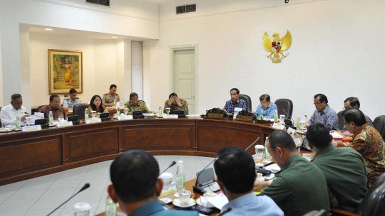 Gelar ratas bahas alutsista, Jokowi singgung pembelian helikopter