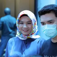 Aldi Taher dan sang istri, Georgia Aisyah. (Deki Prayoga/Bintang.com)