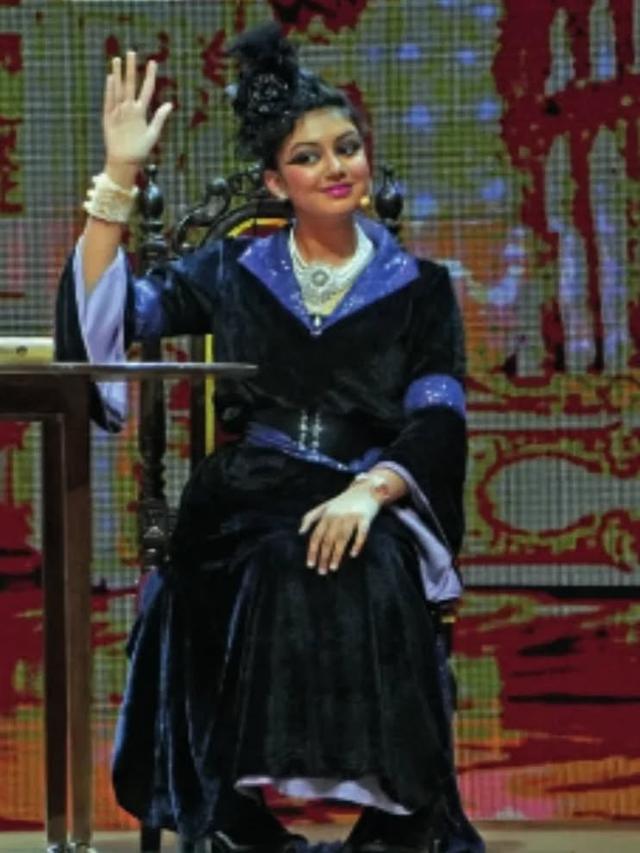 Cucu Amitabh Bachchan Beranjak Remaja, Ini 6 Potret Aaradhya Putri Aishwarya Rai