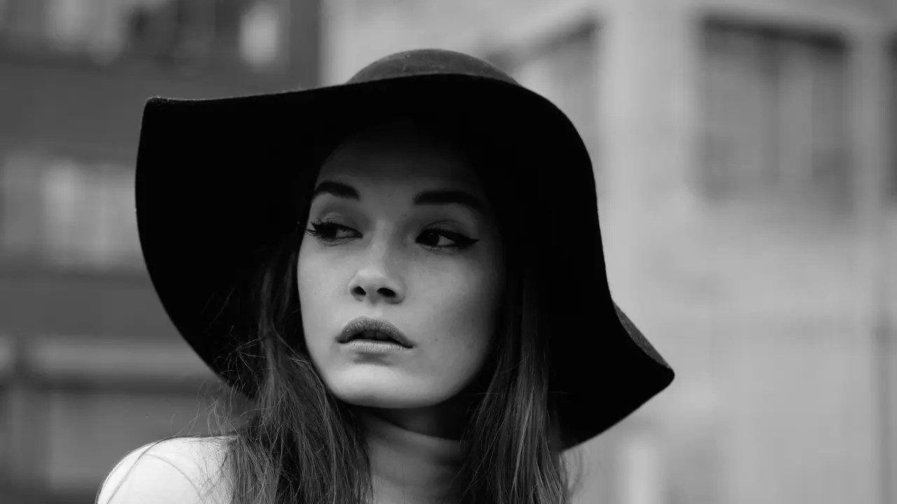 3 Busana 'Vintage' yang Nggak Akan Pernah 'Go Out of Style'