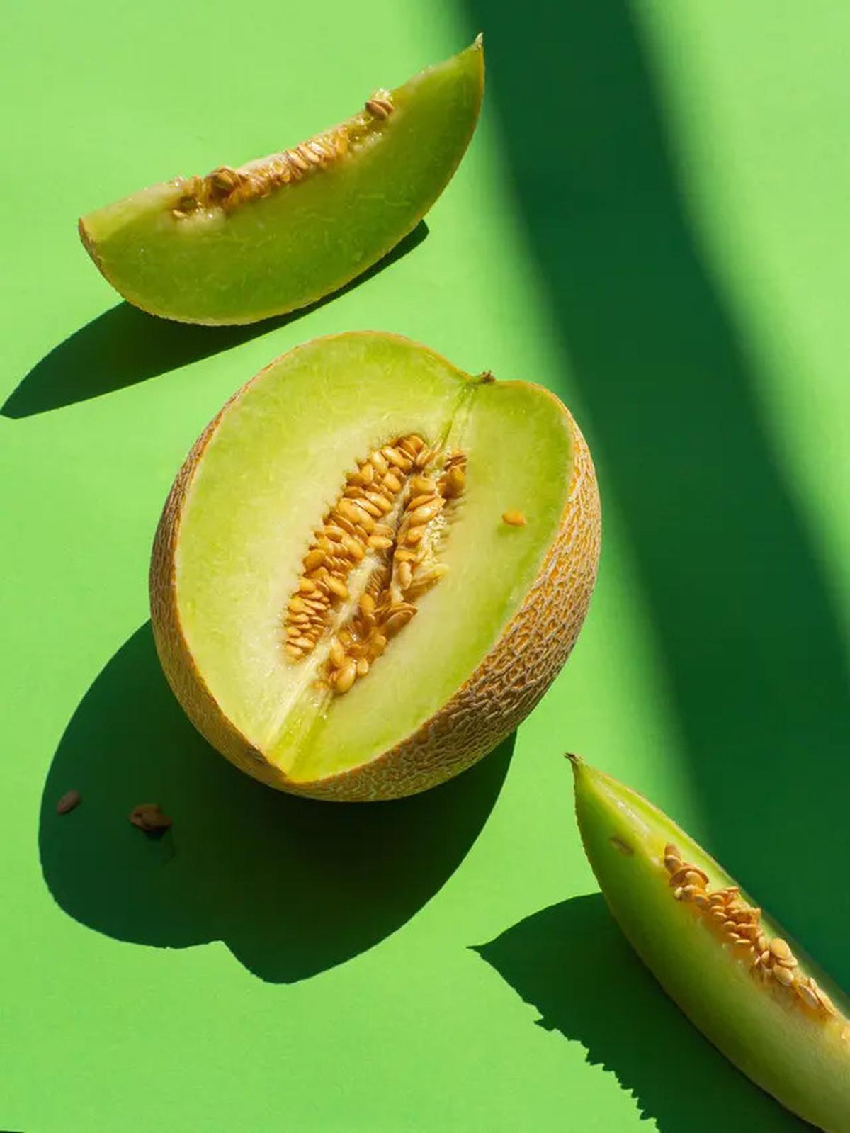 10 Bahan Makanan yang Tidak Dianjurkan Disimpan di Kulkas, dari Bawang sampai Madu