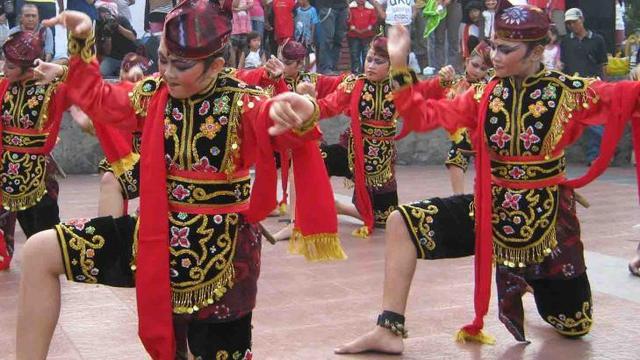 8 Keunikan dan Makna Seni Tari Tradisional di Jawa Timur