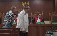 FOTO: Direktur Jasindo Divonis 3,5 Tahun Penjara Terkait Korupsi Rugikan Negara Rp 38 Miliar
