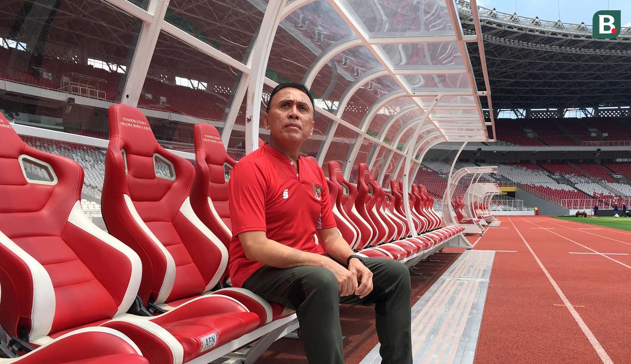 Ketua umum PSSI, Mochamad Iriawan, saat melakukan inspeksi ke Stadion Utama Gelora Bung Karno (SUGBK), Jakarta, Jumat (6/3/2020). Inspeksi tersebut untuk mengecek kesiapan SUGBK menjadi venue Piala Dunia U-20 2021. (Bola.com/Benediktus Gerendo Pradigdo)