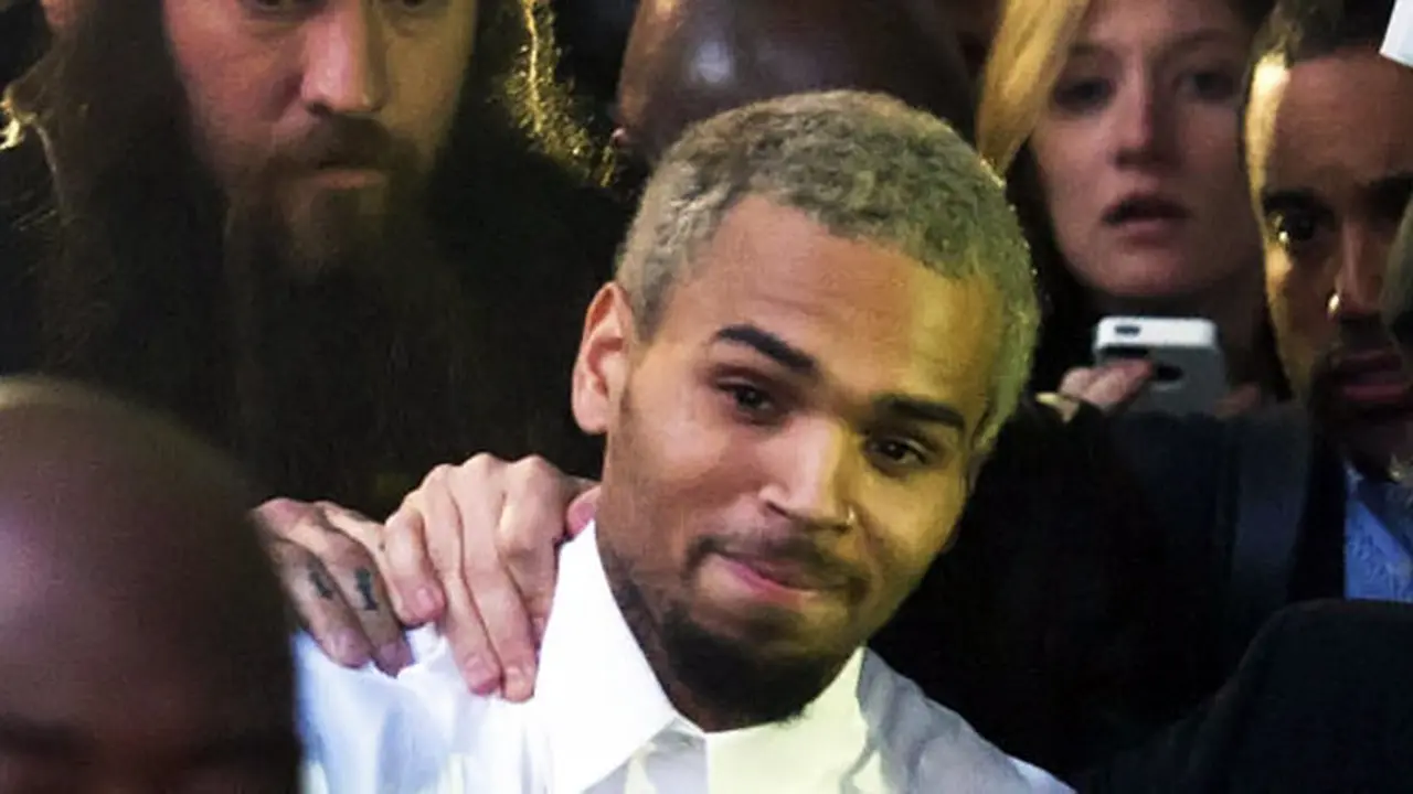 chris-brown-131030b.jpg