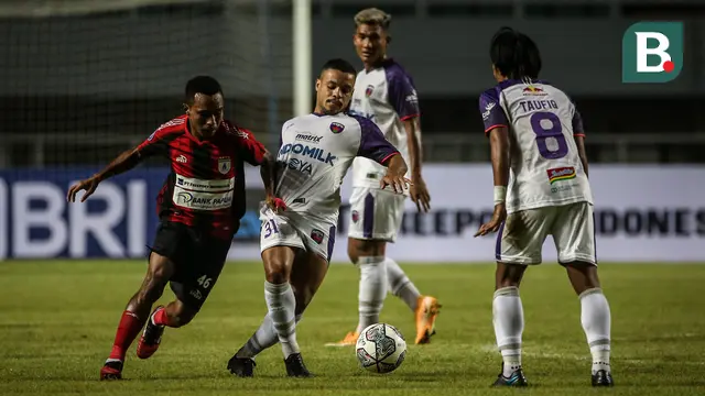 Foto: Tiga Gol Tercipta, Persita Memimpin 2-1 atas Persipura hingga Turun Minum dalam Pekan Pertama BRI Liga 1 2021 / 2022