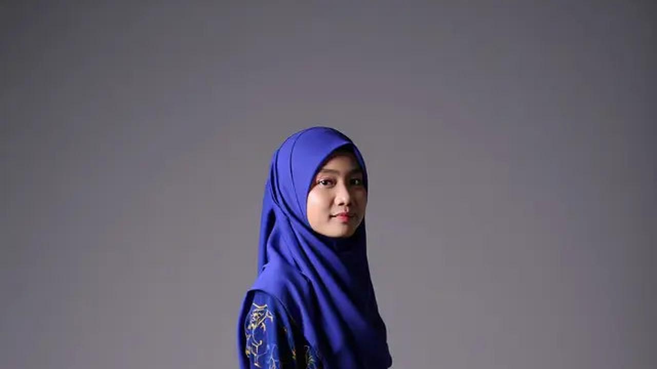 10 Model Gamis Batik Syar'i Slim Fit tapi Tetap Sopan, Kekinian di 2025