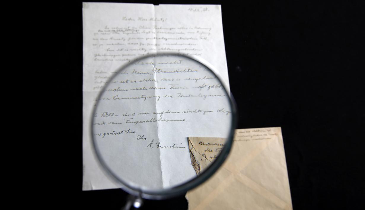 FOTO: Surat Albert Einstein Terjual Rp 1 Miliar, Apa ...