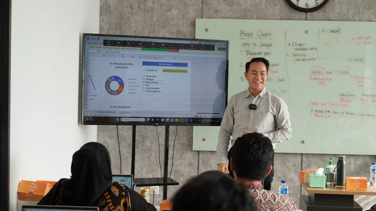 Kolaborasi untuk Tingkatkan Kompetensi Skill Olah Data Karyawan Demi Optimalkan Kualitas Layanan