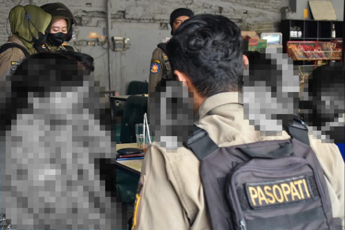 Tertangkap Satpol PP Bolos Sekolah Pelajar Di Surabaya Dihukum Rawat ODGJ
