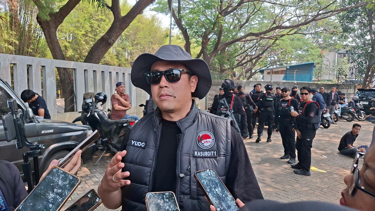 Polda Metro Gandeng PLN Potong Listrik Rumah Kos Diduga Sarang Narkoba di Kampung Ambon