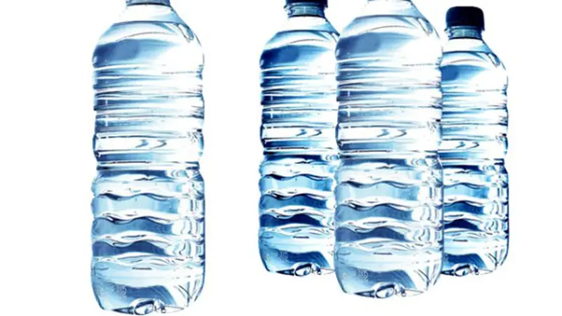 10 Alasan Tidak Minum Air Dalam Kemasan
