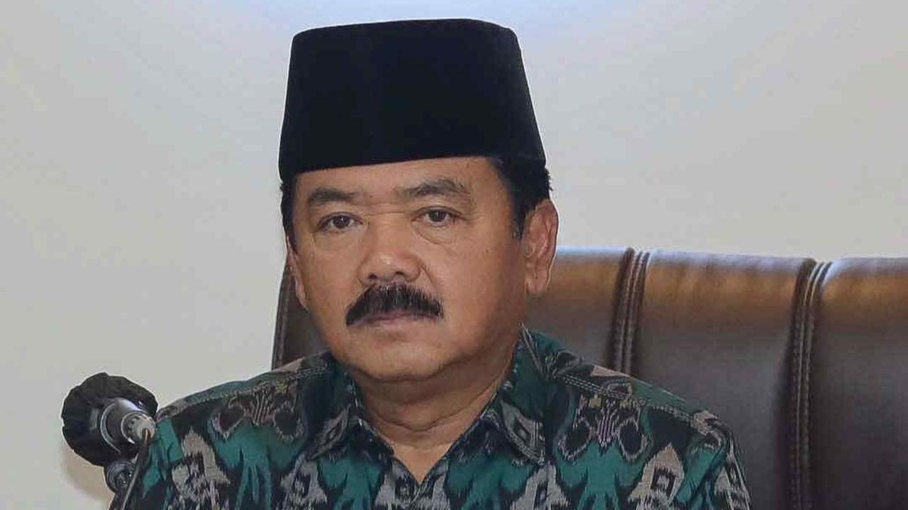 "Dan dicatat bahwa perputaran yang di tahun 2023 itu mencapai Rp327 T agregat, keluar masuk, keluar masuk, itu tercatat Rp327 T. Itu berasal dari 168 transaksi," ungkapnya.<br>