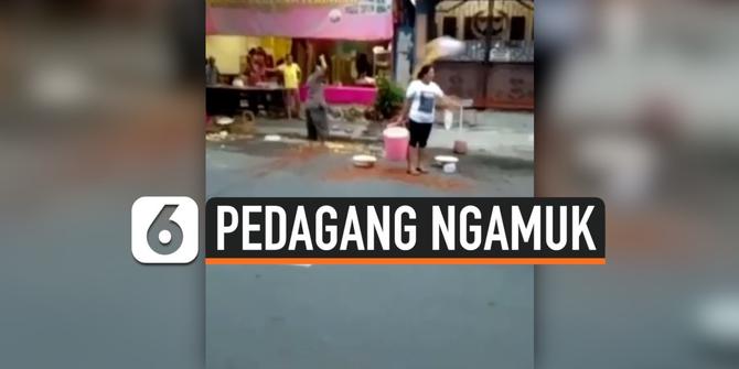 VIDEO: Viral, Pedagang Nasi Bojonegoro Ngamuk Buang Makanan ke Jalan