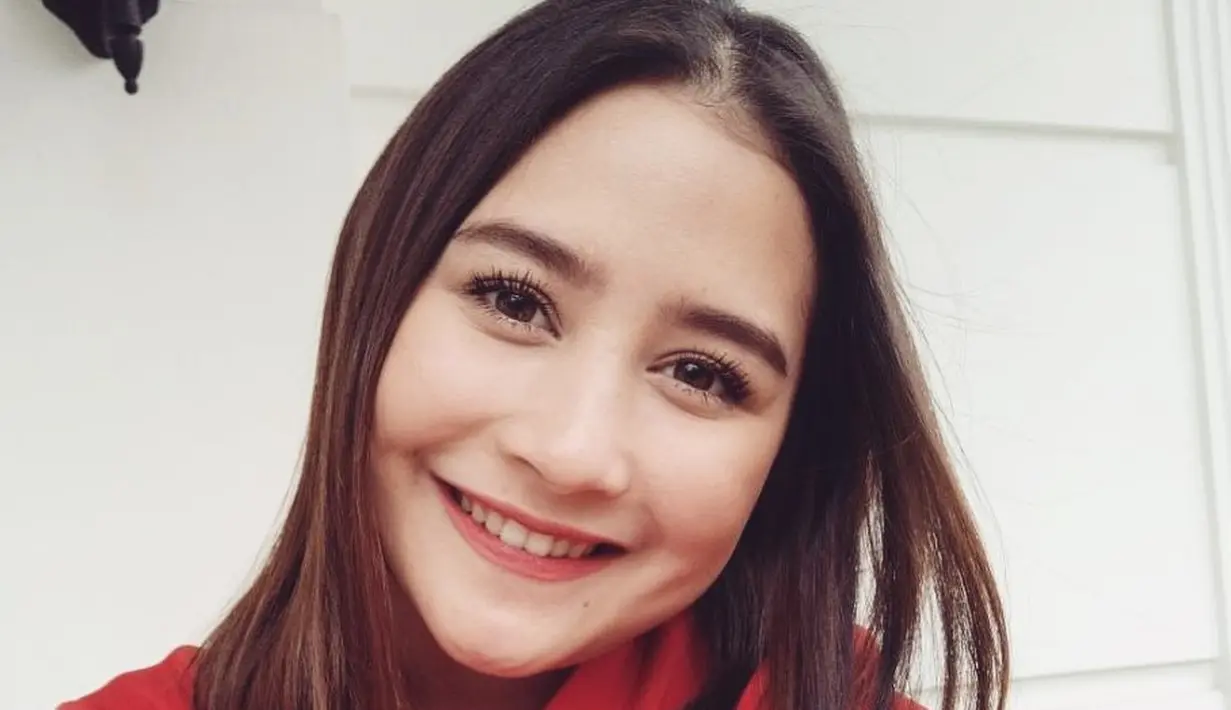 Prilly membantah tudingan tersebut saat menjadi bintang tamu acara talkshow Hotman Paris Hutapea. Ia dengan tegas membantah kalau dirinya sedang hamil, apalagi belum bersuami. (instagram/prillylatuconsina96)