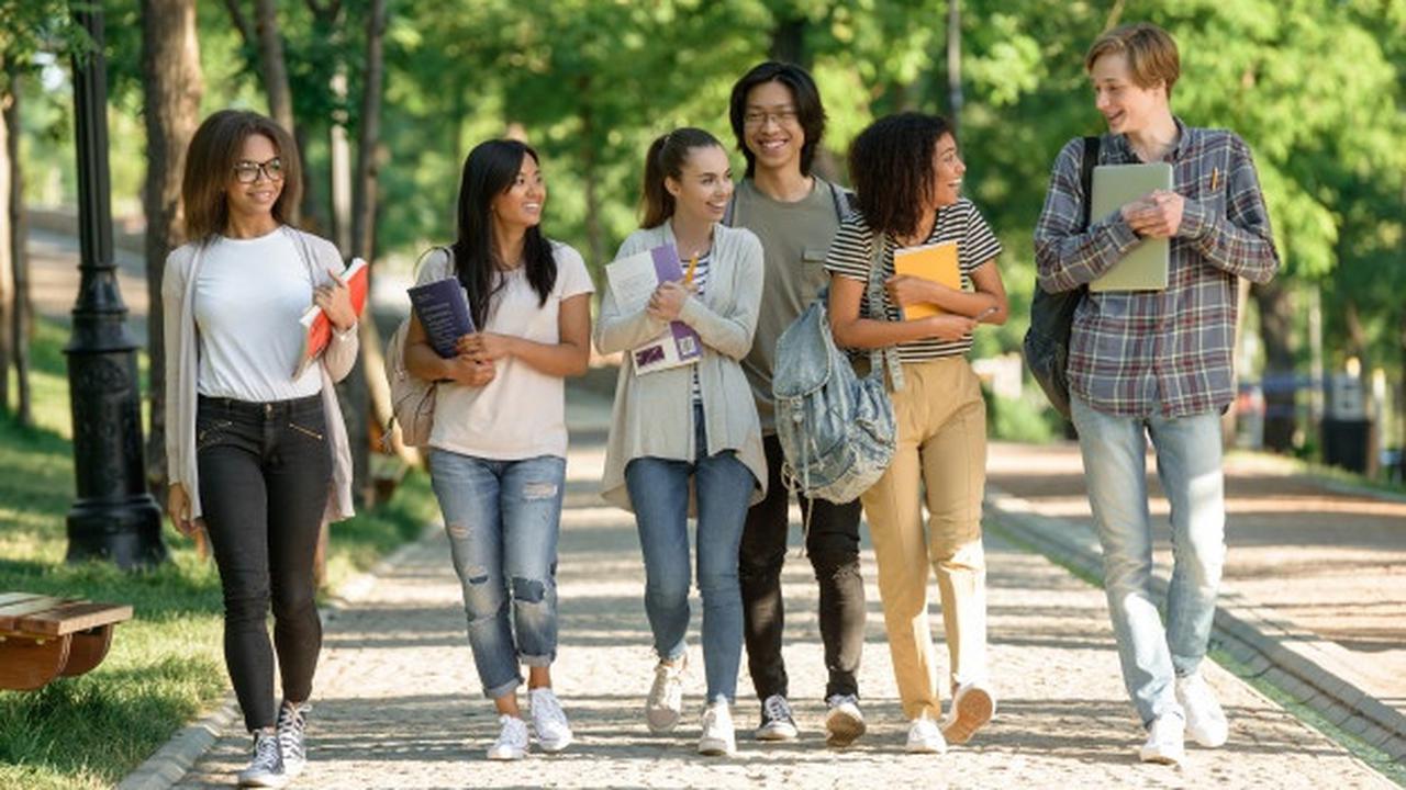 Batch adalah Kata dalam Bahasa Inggris