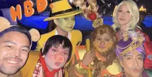 Fadil Jaidi dan Keanu tampil totalitas, Keanu mengenakan kostum Cut Pat Kai lengkap dengan hidung babi dan perut buncit. Fadil mengenakan kostum Song Go Kong lengkap dengan rambut dan jenggot berbulu. [@fadiljaidi]