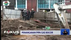 Kepolisian dan kontraktor proyek LRT pada Kamis siang, melakukan investigasi bocornya pipa gas untuk kedua kalinya di Cawang, Jakarta Timur.