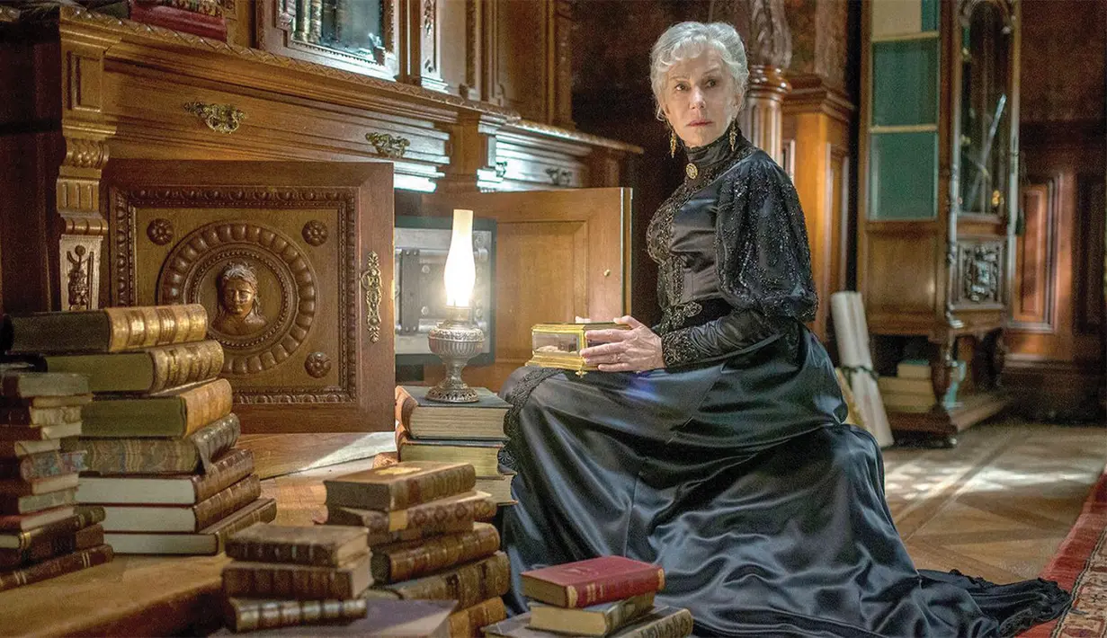 Miliki harta warisan yang tak habis-habis dari suami, ia pun membangun rumah miliknya dengan desain yang tak jelas. (Good Times Santa Cruz)