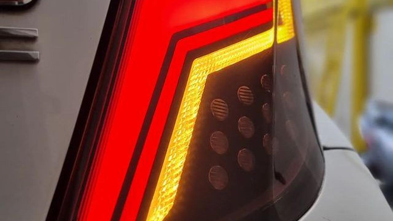 Memodifikasi lampu stop