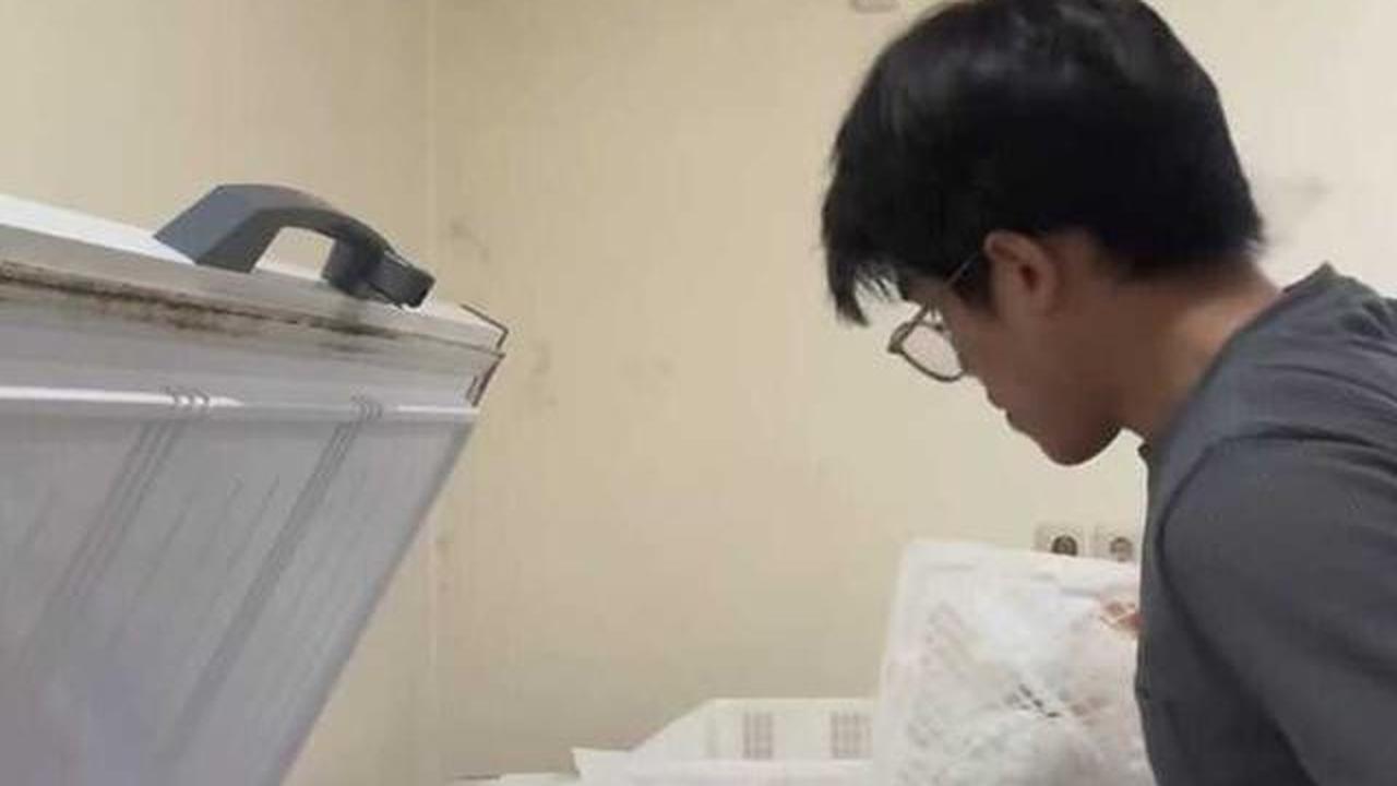 6 Potret Dapur Rumah Ibunda Lula Lahfah, Nyaman dan Efisien untuk Bisnis Risol