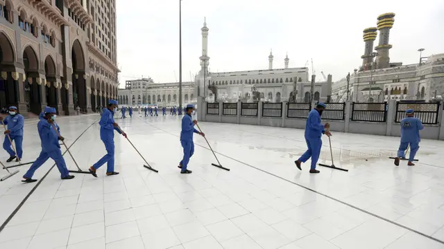 FOTO: Masjidil Haram Bersiap Menyambut Jemaah Haji