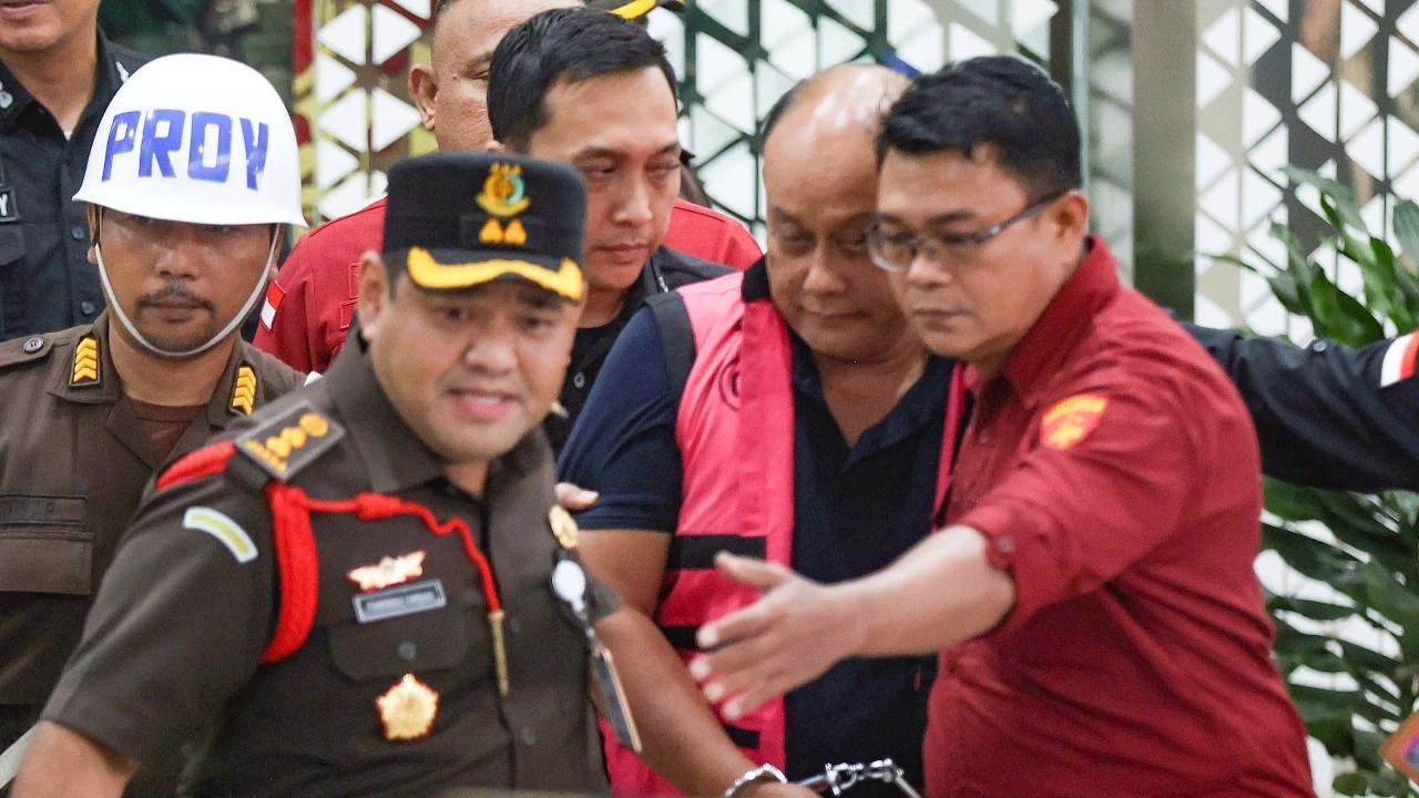 Kejagung Sita HP dan Laptop Usia Geledah Kantor BGN dan Rumah Dadan Cs