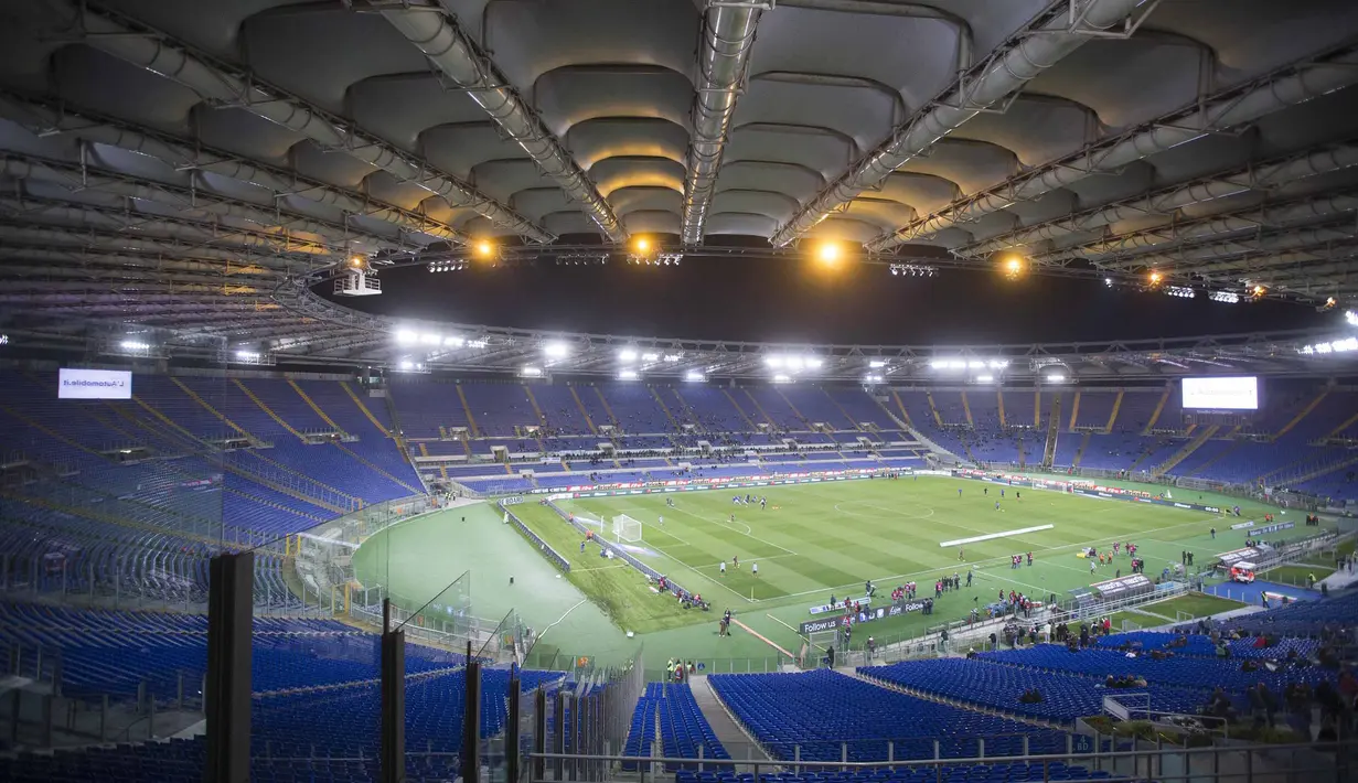 Stadion  Olimpico tempat berlangsungnya laga Serie A Liga Italia antara SS Lazio vs Hellas Verona, Lazio menang telak 5-2. (EPA/Claudio Peri)