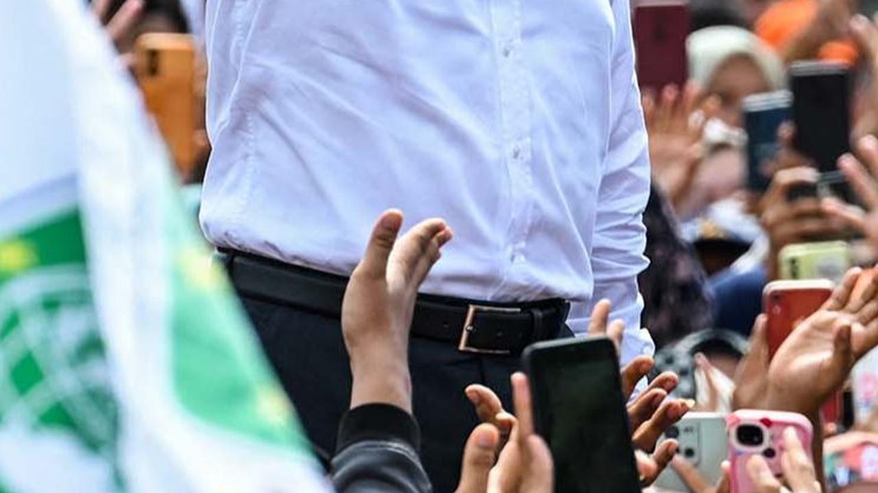 Di depan masyarakat Aceh, Anies Baswedan menyerukan semangat perubahan untuk mewujudkan Indonesia adil dan makmur untuk semua.&nbsp;Foto: Chaideer Mahyuddin/AFP
