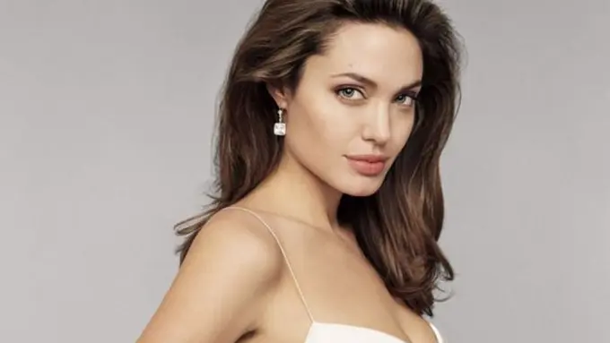 [Bintang] Angelina Jolie