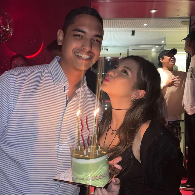 Dihadiri Wulan Guritno, Ini 6 Potret Shalom Razade Rayakan Ulang Tahun Kekasih