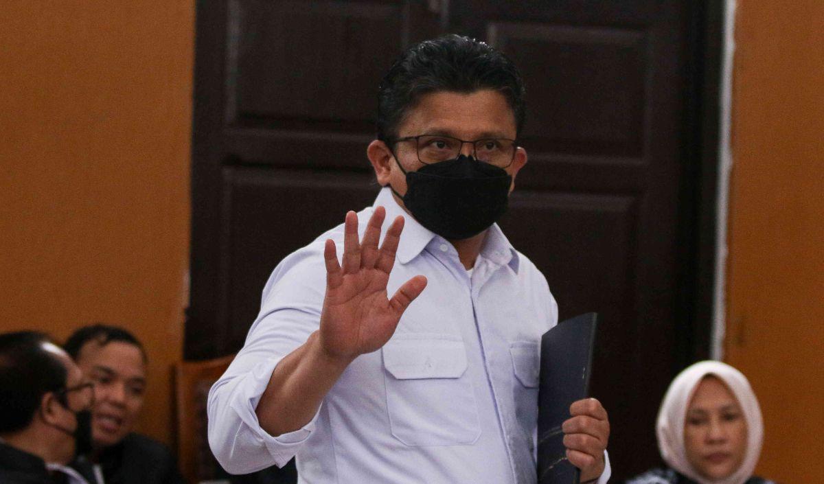 Dia menilai, penegakan hukum yang telah tebang pilih tersebut sudah meresap di semua lini aparat penegak hukum yang ada di Indonesia.