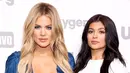 Khloe Kardashian sendiri kini tengah berbahagia karena Kylie Jenner telah melahirkan anak pertamanya. (The Fashion Law)