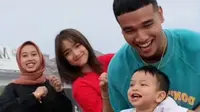 Keseruan Gala Sky bersama Fuji dan Fadly adik Bibi Andriansyah di Bali jelang Tahun Baru 2022. (YouTube Fuji an)