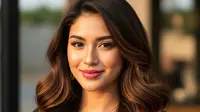 10 Model Rambut Wanita Panjang Blow ala Salon Tren 2025, Tampil Glamor dan Fresh Setiap Hari