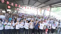 Ratusan masyarakat yang didominasi oleh pelaku UMKM melakukan deklarasi dukungan kepada PAN di Pemilu 2024. (Ist)