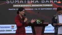 Anggota Dewan Komisioner Otoritas Jasa Keuangan bidang Edukasi dan Perlindungan Konsumen Friderica Widyasari Dewi dalam penutupan Gernas Bangga Buatan Indonesia Sumatera Barat, Jumat (16/9/2022).