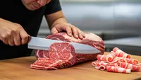 Trik Mengiris Daging Kurban Jadi Ala Slice Beef, Tipis Rapi dan Mudah Diolah